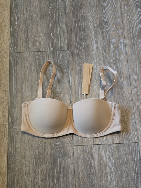 SKIMS Other - SKIMS Kim Kardashian Women's 32A Fits Everybody Strapless Bra New w/ Tags!